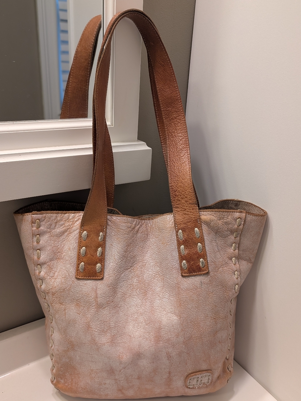 🥰 EUC Bed Stu Stevie Distressed Look Leather Shoulder Tote Bag, Rustic White